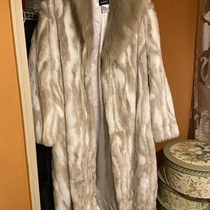 Ashro brand women’s full length coat. Brand new , never worn.